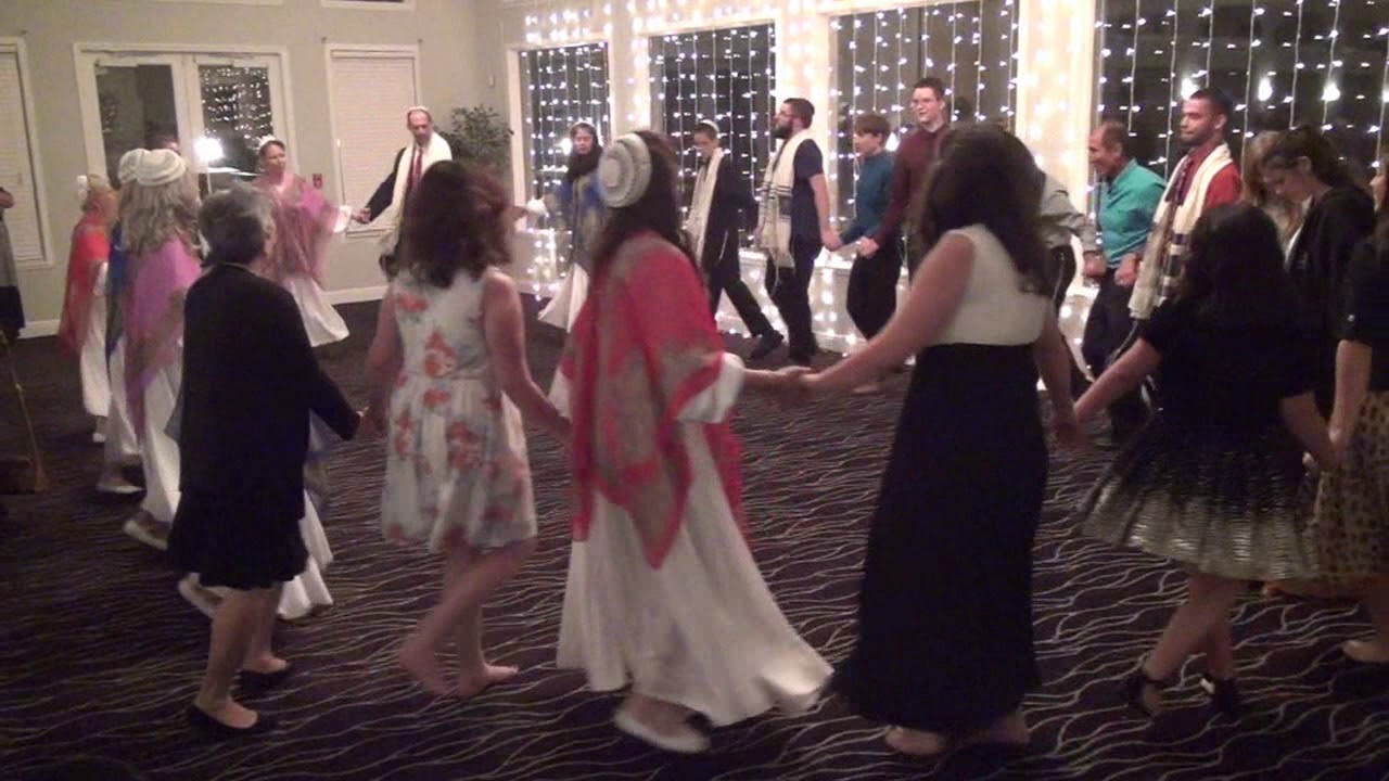 2018 PASSOVER: HAVA NAGILA by Lenny & Varda
