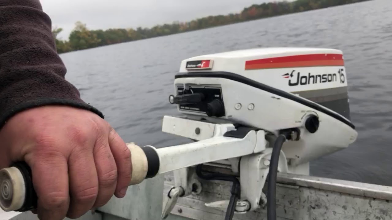 1977 Johnson 15hp outboard motor