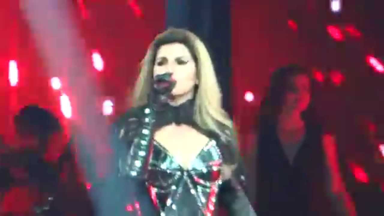 SHANIA TWAIN - ST LOUIS 8.4.15 - MAN I FEEL LIKE A WOMAN