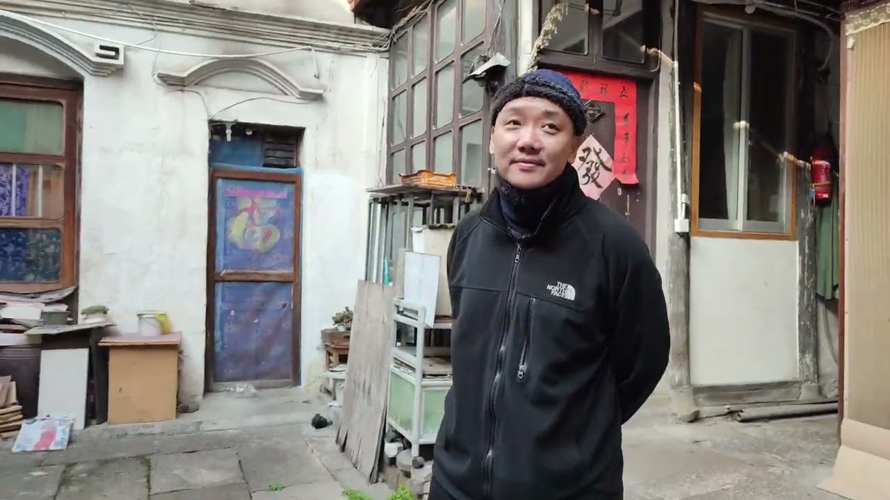 环游地球790集：浙江省绍兴市仓桥直街，徐家台门老人带小孩模式