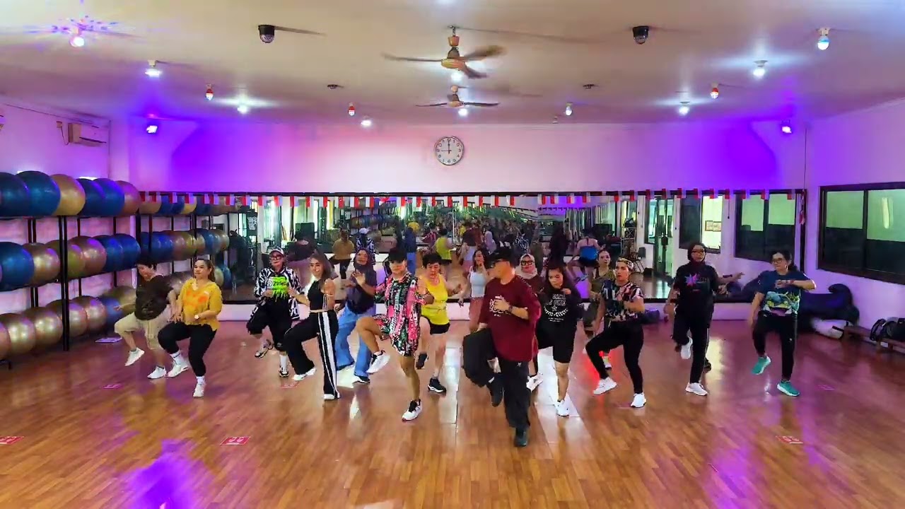 Papasito - Karol G | ZUMBA | YP.J
