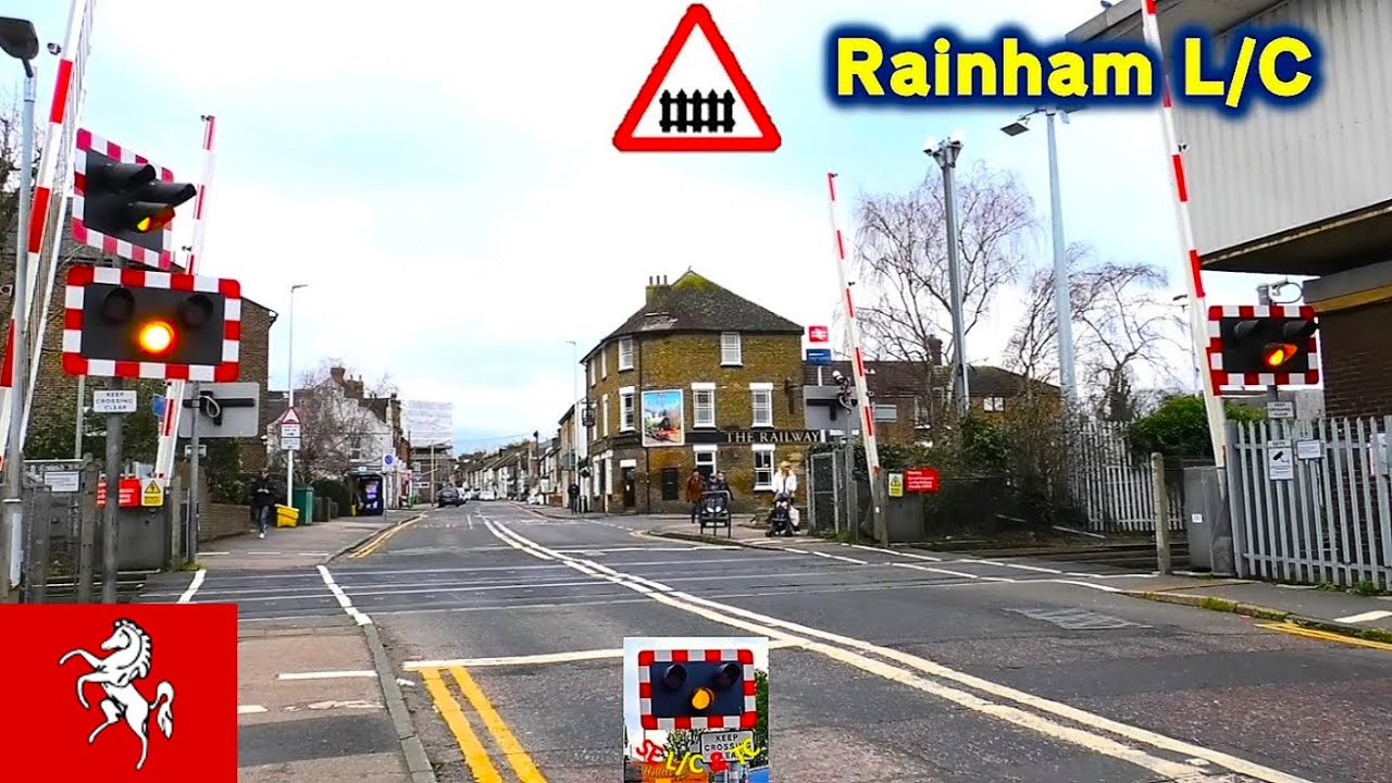Rainham Level Crossing, Medway (Kent)