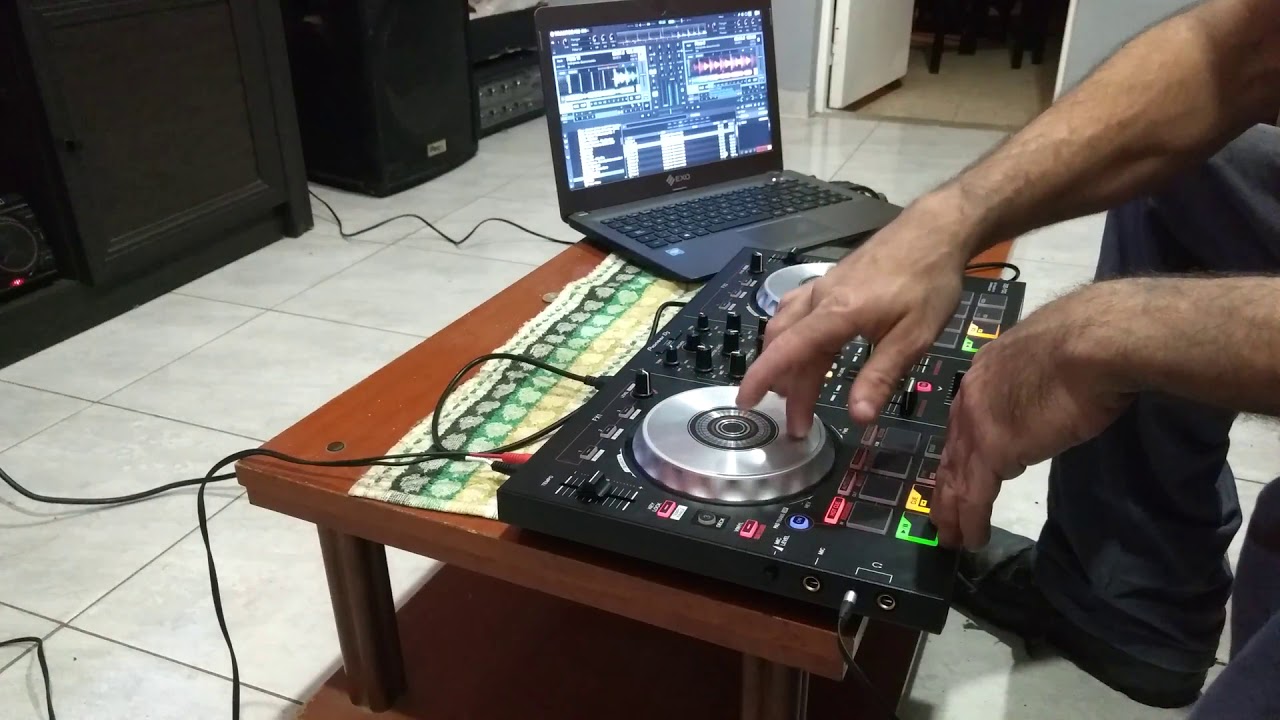 Mezclando música con ddj sb2