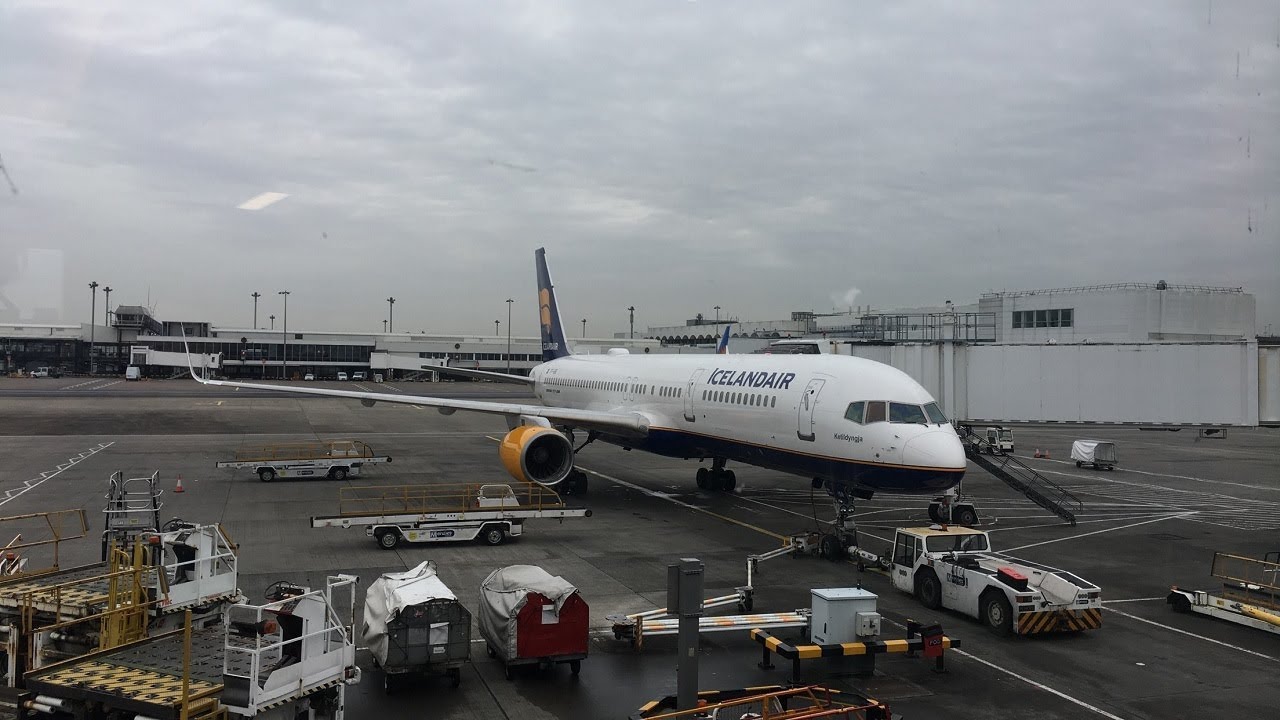 TRIPREPORT | Economy Comfort | Icelandair Glasgow to Reykjavik | Boeing 757