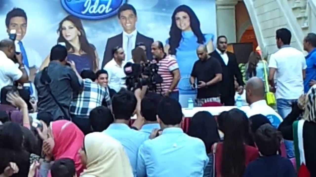 محمد عساف وفرح يوسف وسلمى رشيد في ميركاتو مول في دبي اليوم 14.08.2013