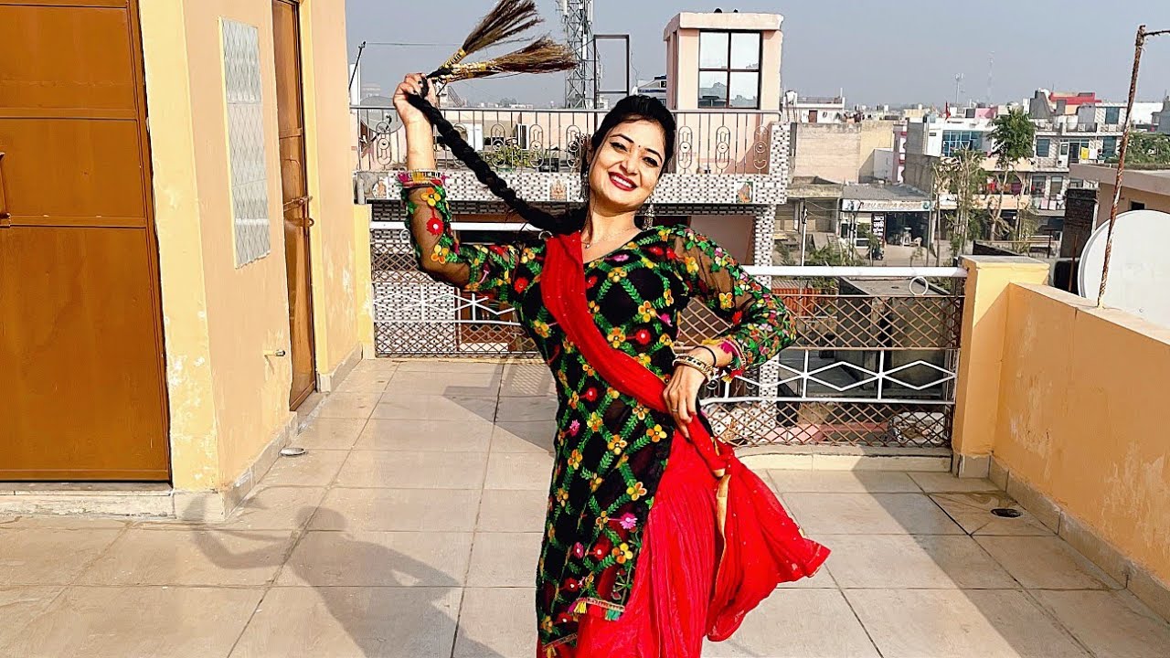 Chite Suit Te Daag Pe Gaye//Punjabi Song,Dj Dance Video//Dance Cover By Neelu Maurya