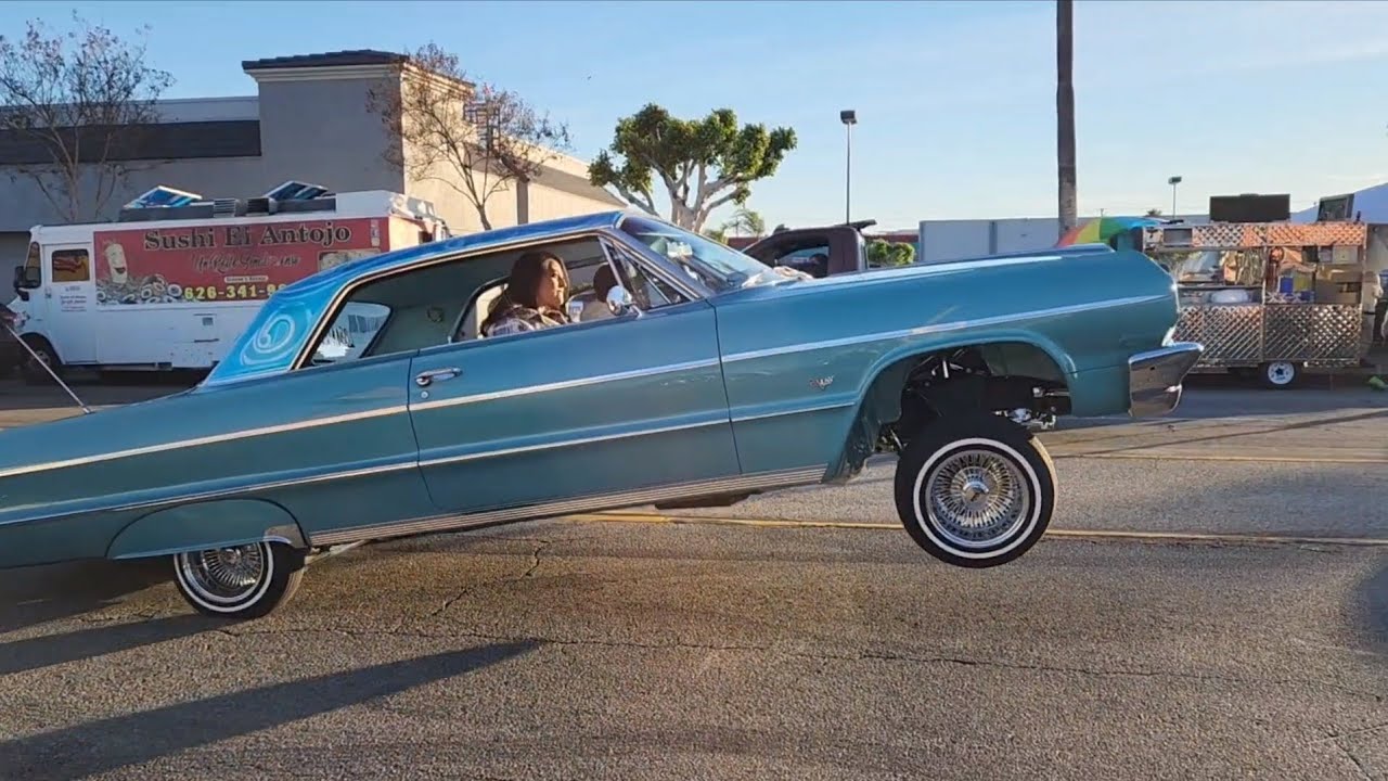 lowriders cruising back on Whittier blvd the first Sunday of 2024 part 1
