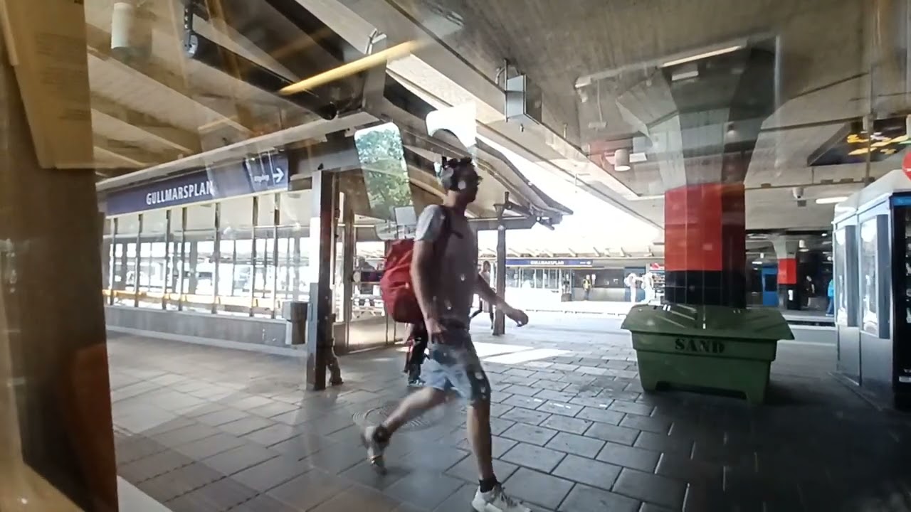 Tunnelbanan Från Bagarmossen Till Fridhemsplan