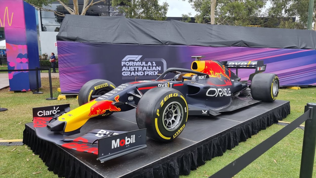 FORMULA 1 CHAOS! at Albert Park Melbourne 2023