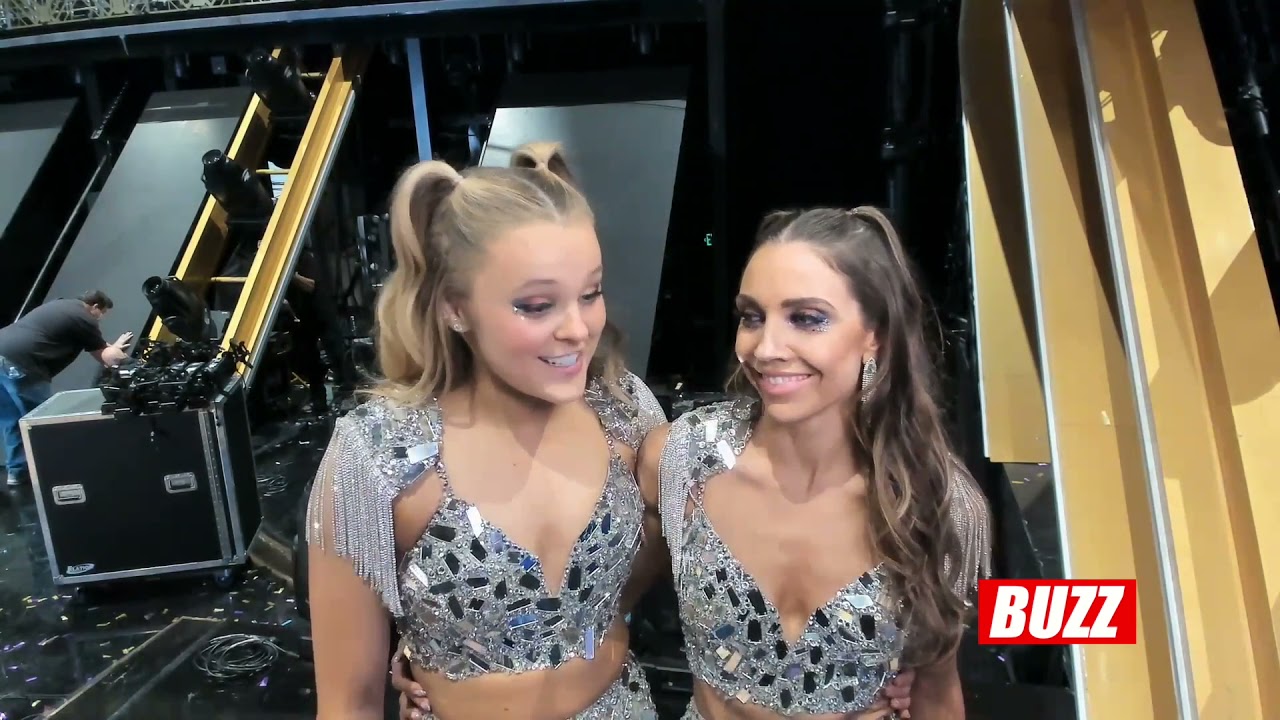 JoJo Siwa and Jenna Johnson 