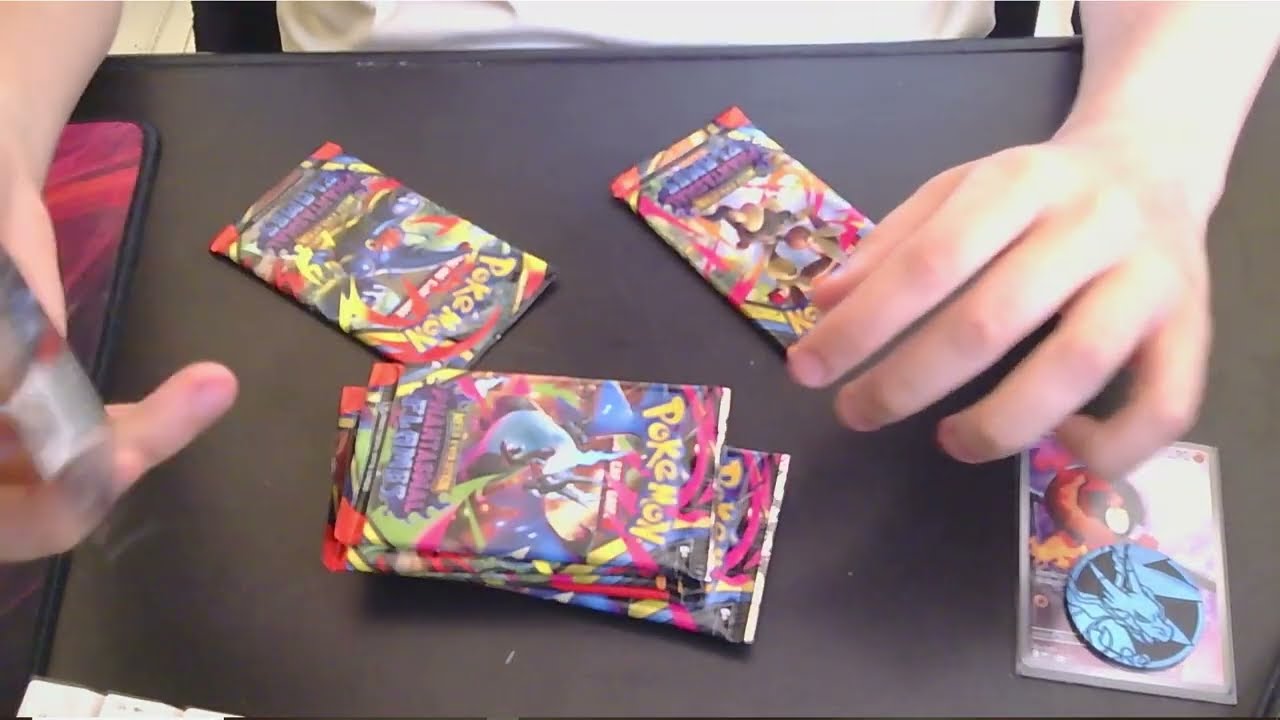 Abrindo Elite Trainer Box Phantasmal Flames