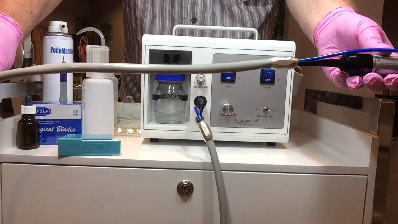 Nail drill with waterspray system