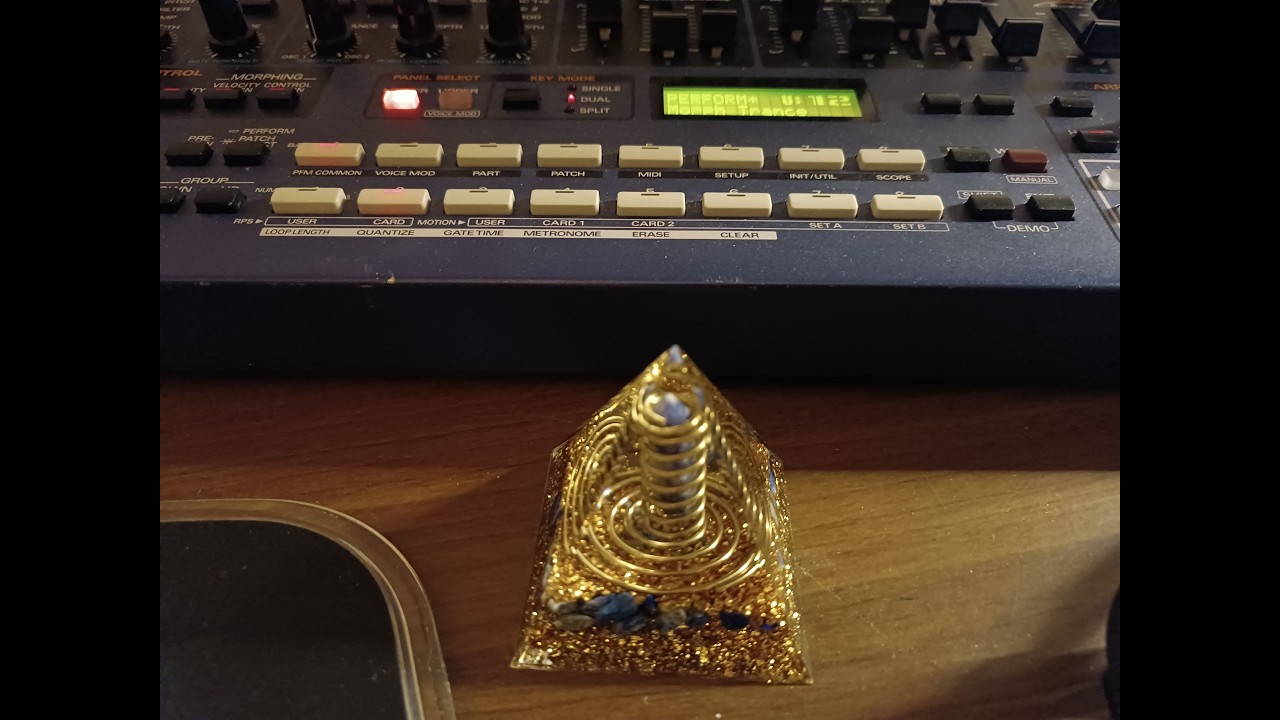 Trance with Roland Jp-8080 sampled to Renoise tracker