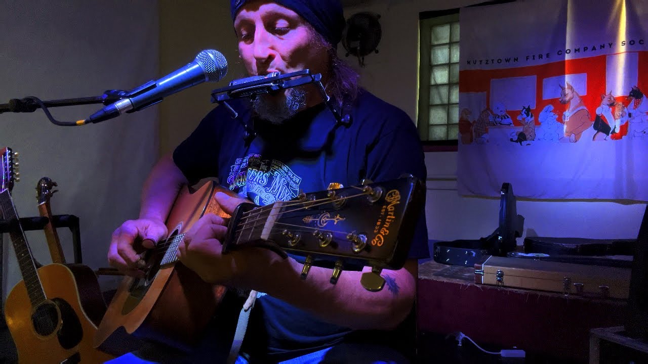 Mountain Top Blues   (Kris Kehr)