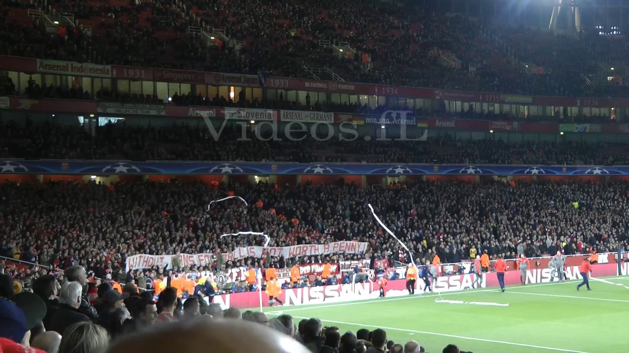 [1-5] FC Arsenal London -  FC Bayern München 7.3.2017 Protest der Bayern zum Anstoss