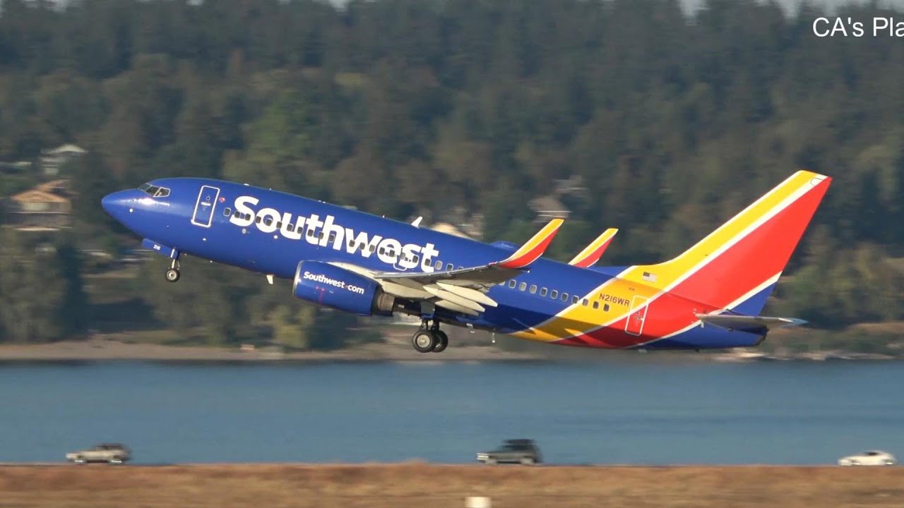 (4K) Beautiful Evening Plane Spotting at PDX - Portland, Oregon