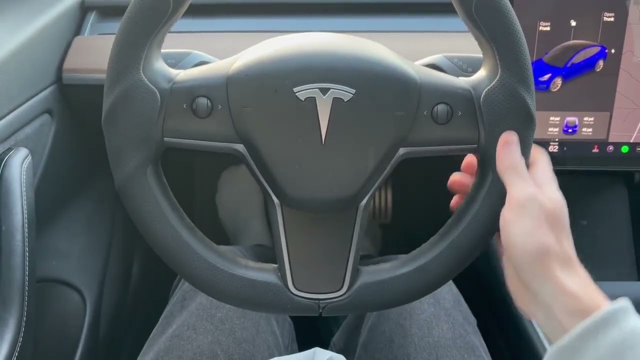 Steering Wheel Cover for Tesla Model 3 (2017-2023) / Model Y (2020-2024)