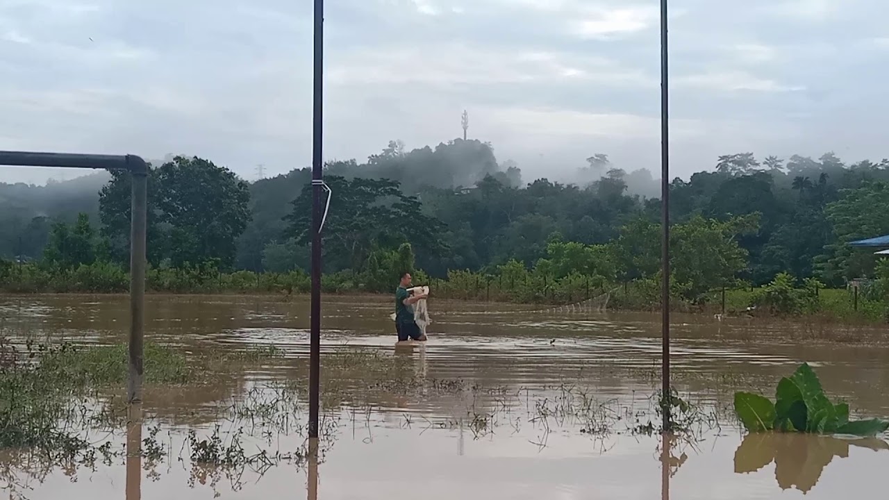 Banjir Besar Pekan Tenghilan