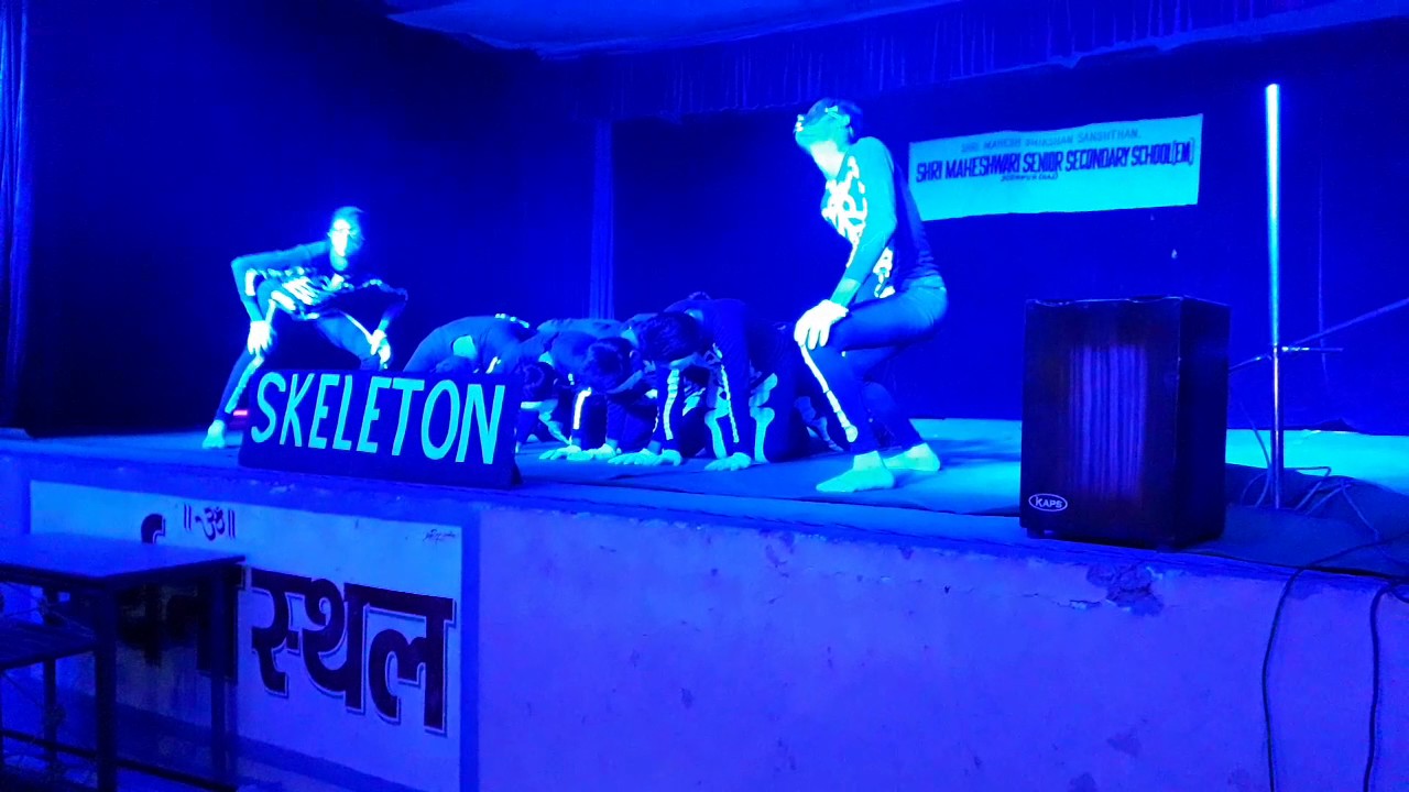 Horror skeleton dance