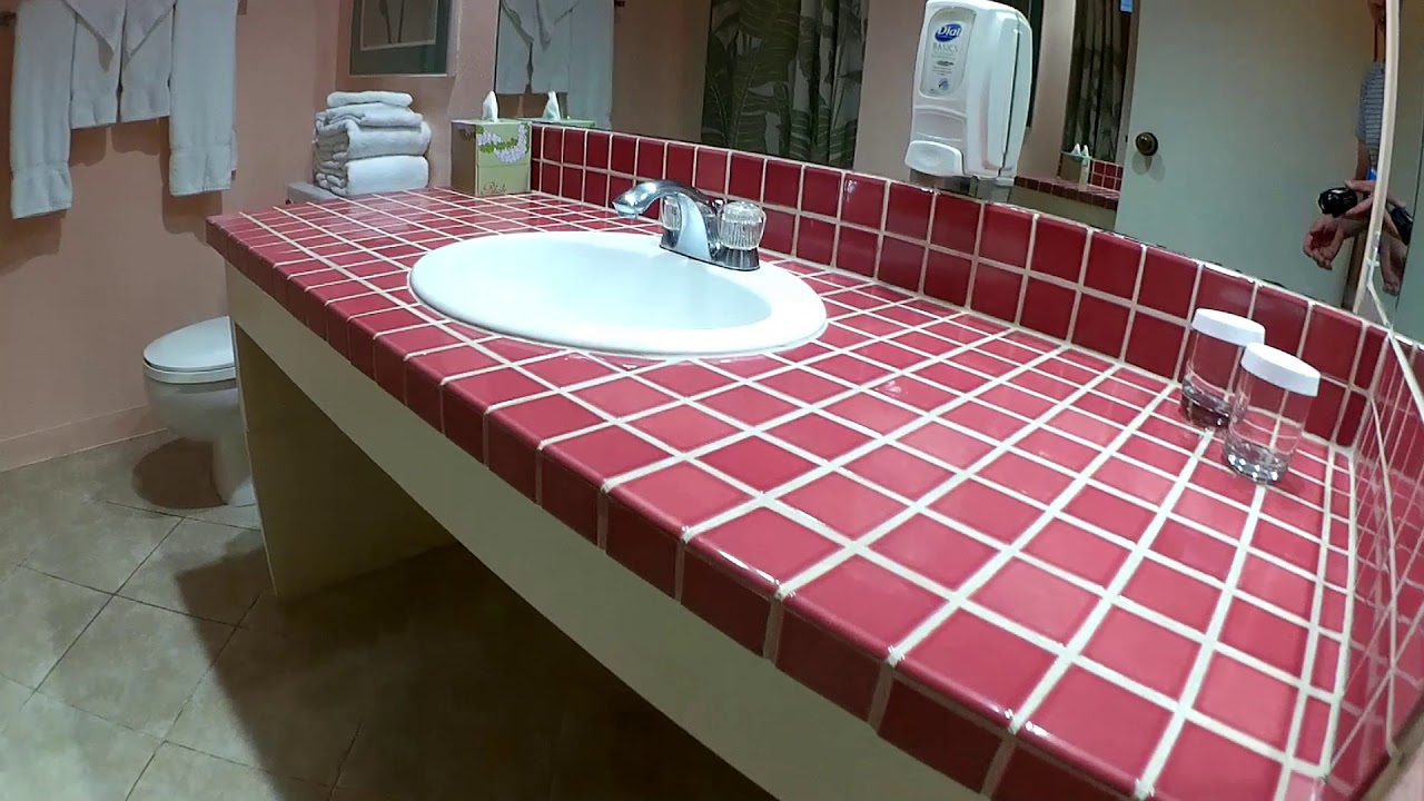 WAIKIKI: Kuhio Banyan Club Room 313 (クヒオ バニヤン クラブ ホテル)