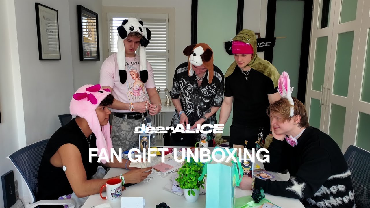 dearALICE Fan Gift Unboxing