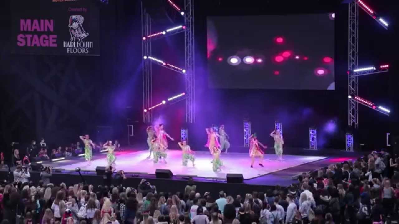 Sapnay Dance Live At Move It 2015