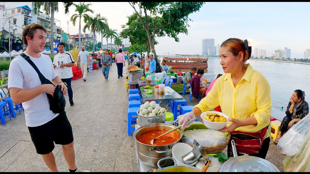 Must Try! Cambodia Best Rice Noodles, Num Banh Chok, Riverside Street Food, Countryside Market Tour