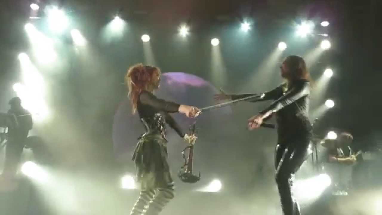 Lindsey Stirling and Lzzy Hale Live HD - Shatter Me. Los Angeles, 15 May 2014