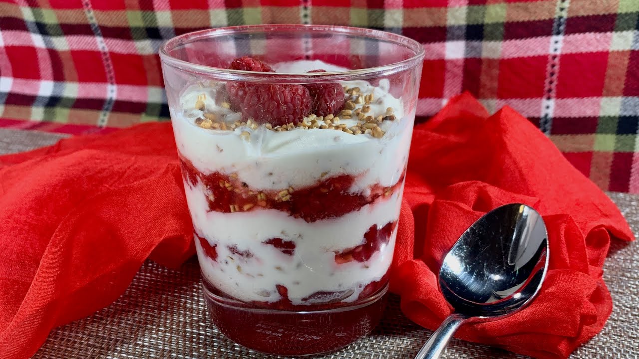 Cranachan Trifle (Scottish Raspberry Dessert)