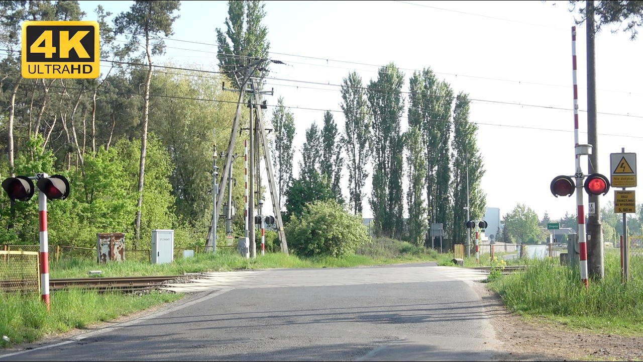 Przejazd Kolejowy - Słupca | Railroad Crossing ★ 4K ★