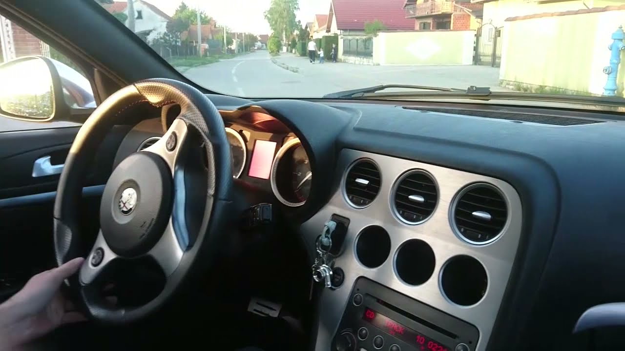 Alfa Romeo 159 2.4 JTDM Turbo Diesel - Drive sound #Shorts