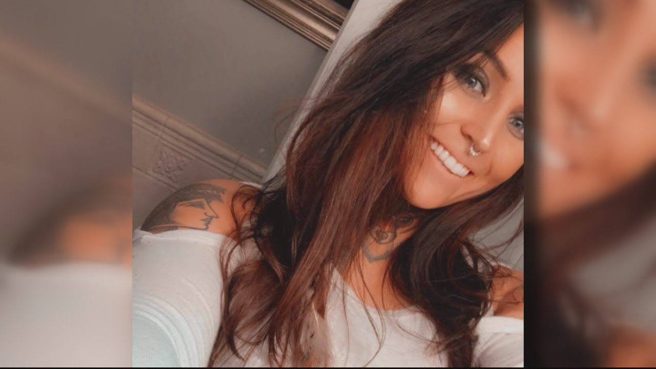 Michigan mom dies saving her twins' lives by throwing body in front of a speeding car