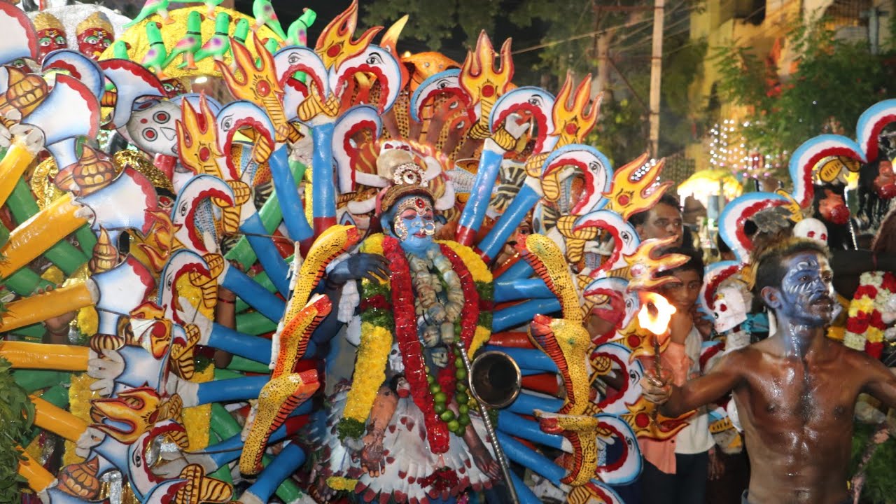 Vijayawada Bethala Dance | Akividu Dasara Utsavalu | Shakti Veshalu