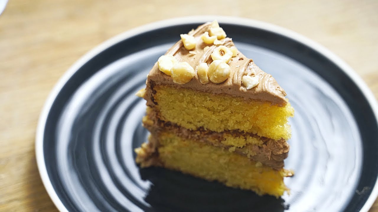 A simple Gluten Free cake recipe that stays moist!
