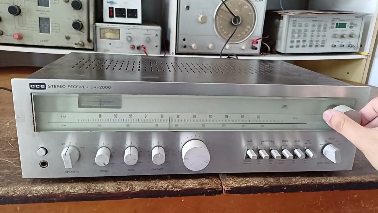 Conserto: Antigo Receiver CCE SR2000 (1978)