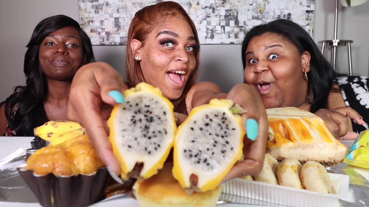 EXOTIC ASIAN FRUIT |  how to eat a persimmon | jackfruit |  fuyu |  prissy p |  eating show