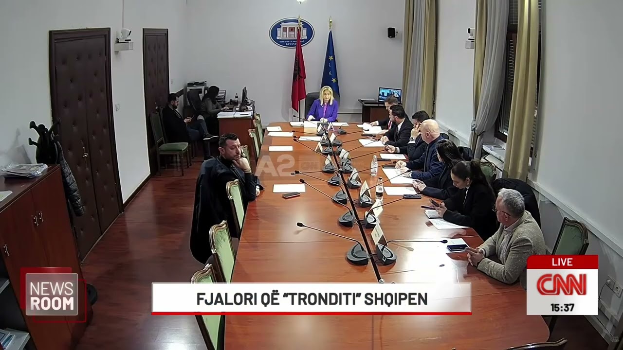 50 bashkëpunëtorë, 23 hatues e 4 leksikografë për Fjalorin dhe kritikat vërshuan