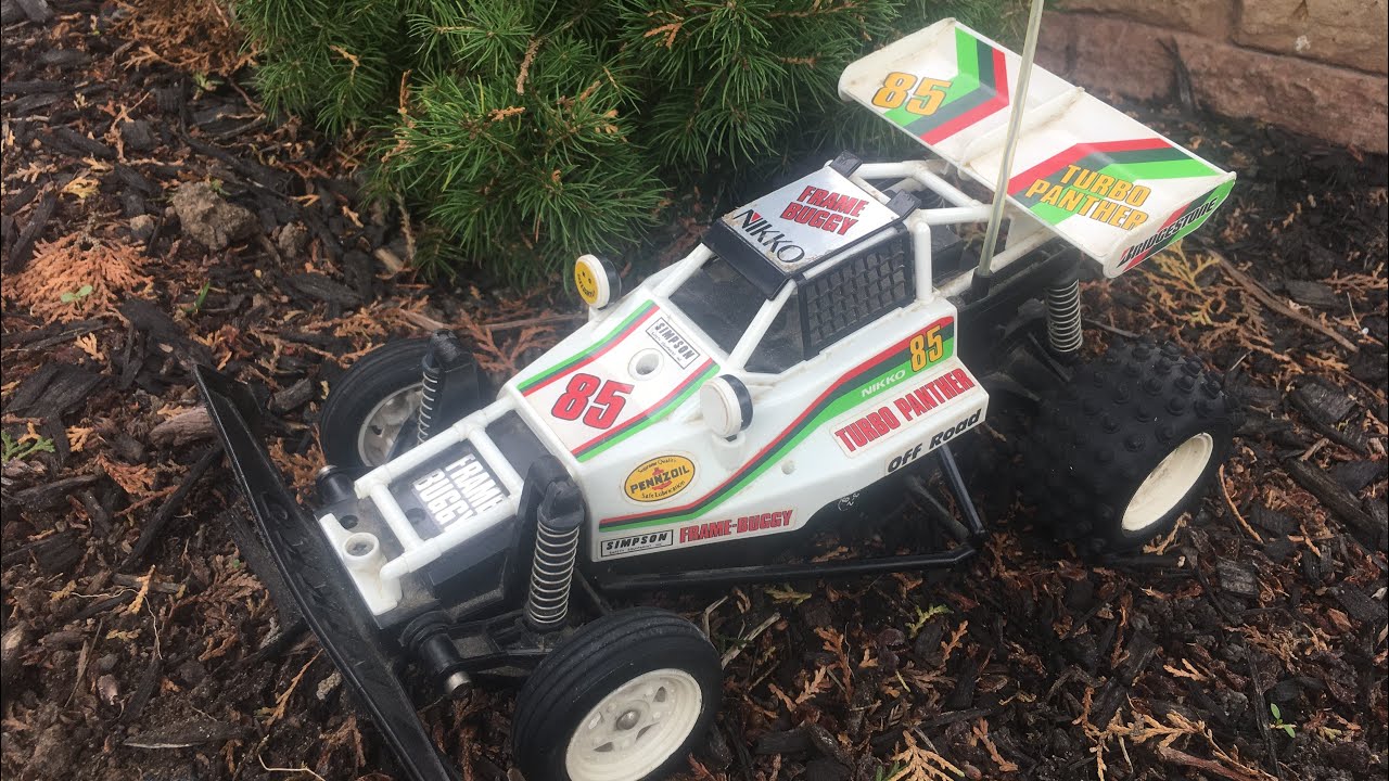 NIKKO TURBO PANTHER - Demo, Review and race with SEARS LOBO - Vintage 1980's RC car frame buggy fun!