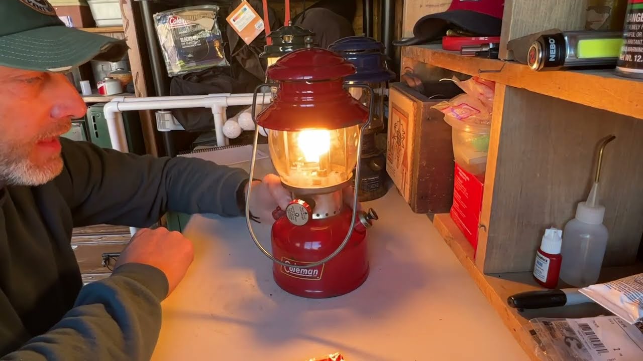  Coleman lantern model 200A gas lantern 1959