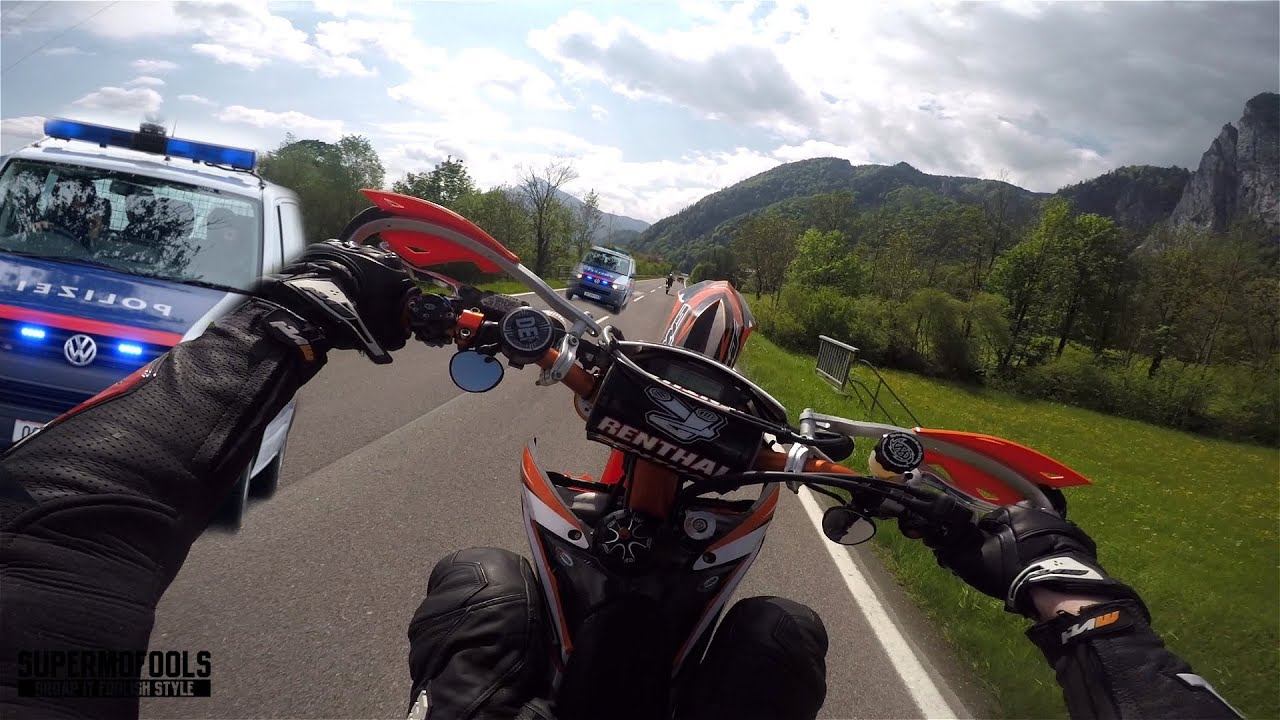 RAW: Wheelie In Front Of The Police! Giving high 5's to strangers / GoPro / Crashking