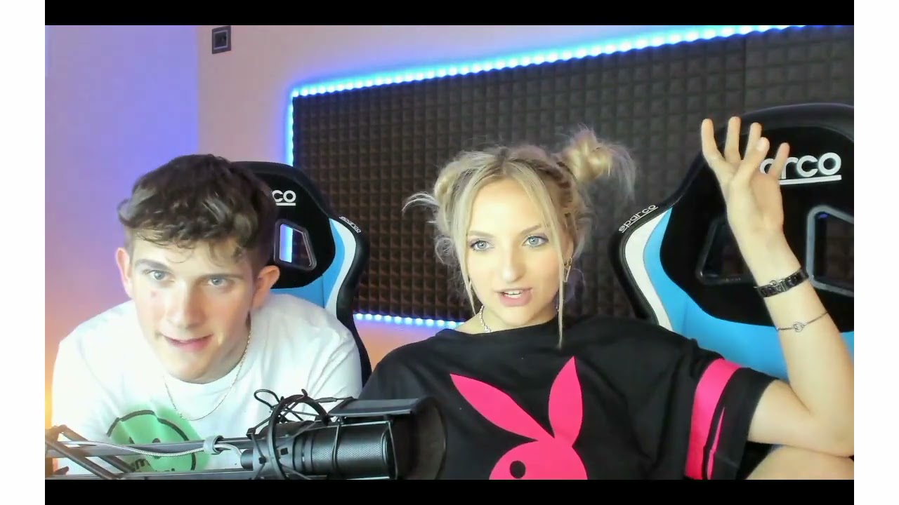 Live twich di Aurora Baruto e Mura 😍😍🌤️♥️❤️. Sempre più uniti