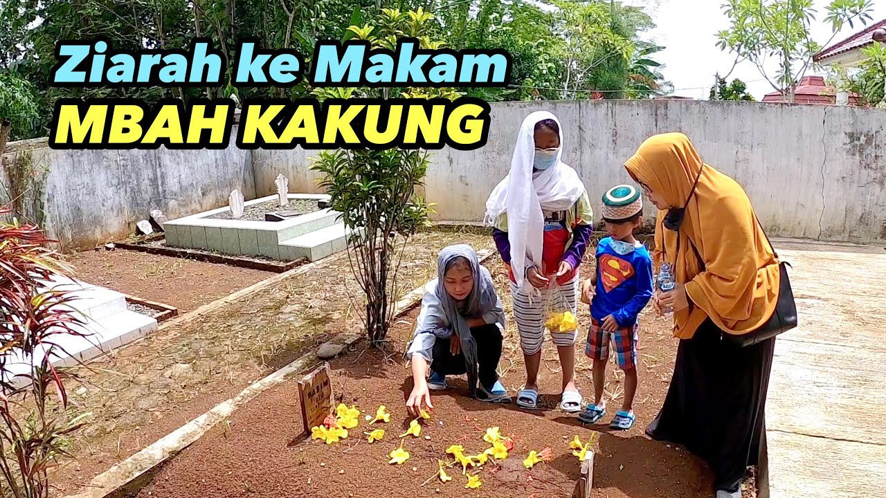 Pixel Ziarah ke Makam Mbah Kakung, Rex Doakan Mbah Masuk Surga