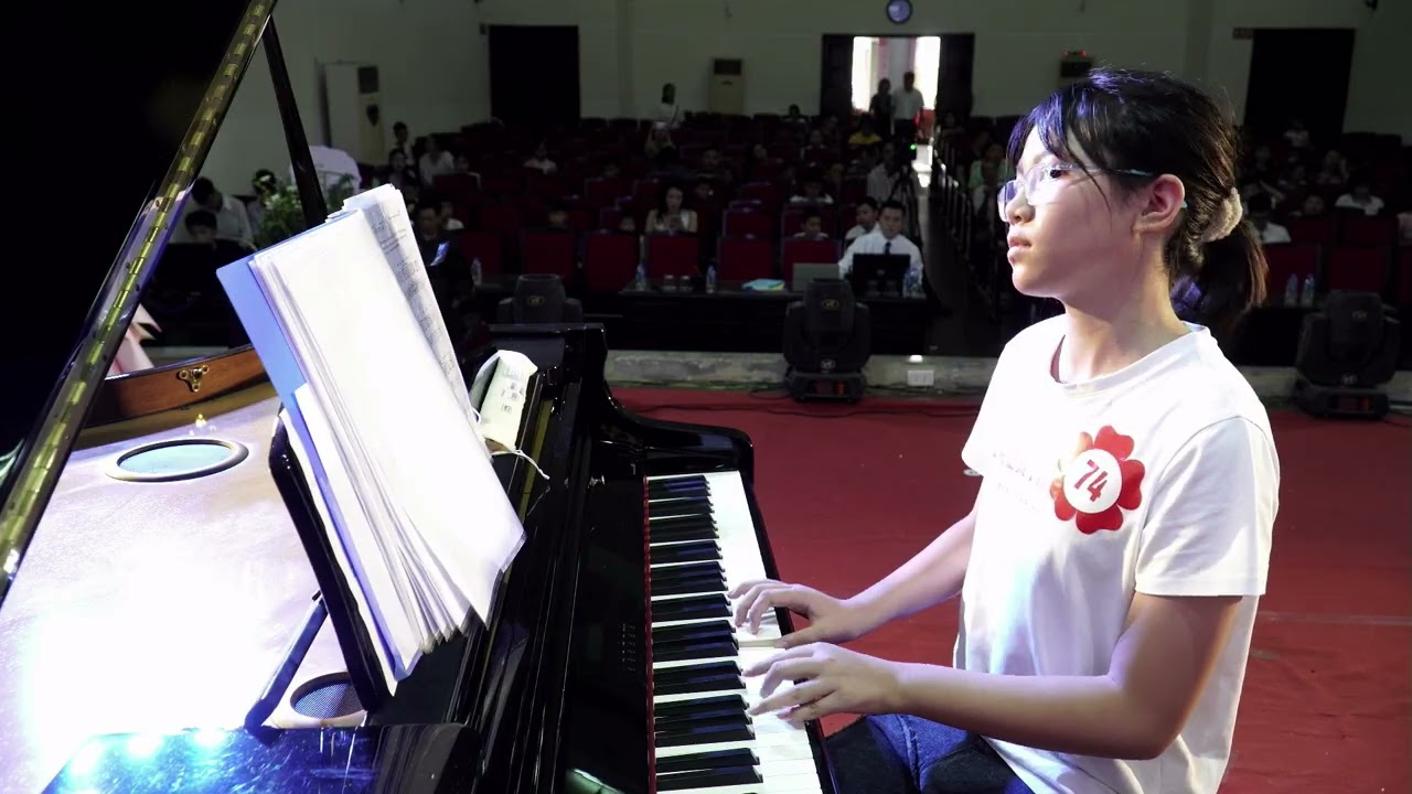 Why am I Blue - Nguyễn Hồng Bảo Quyên - Trung Cấp 3