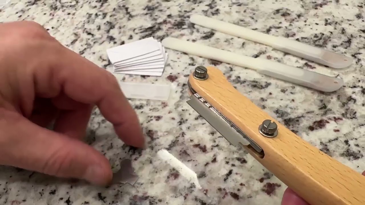 Scoring Knife