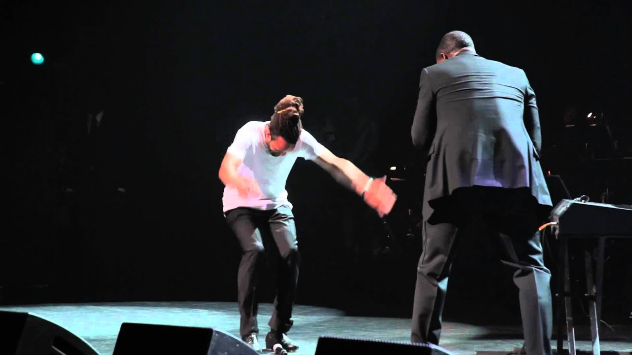 EPIC: Savion Glover taps while Doug E Fresh beatboxes at the Apollo!!!