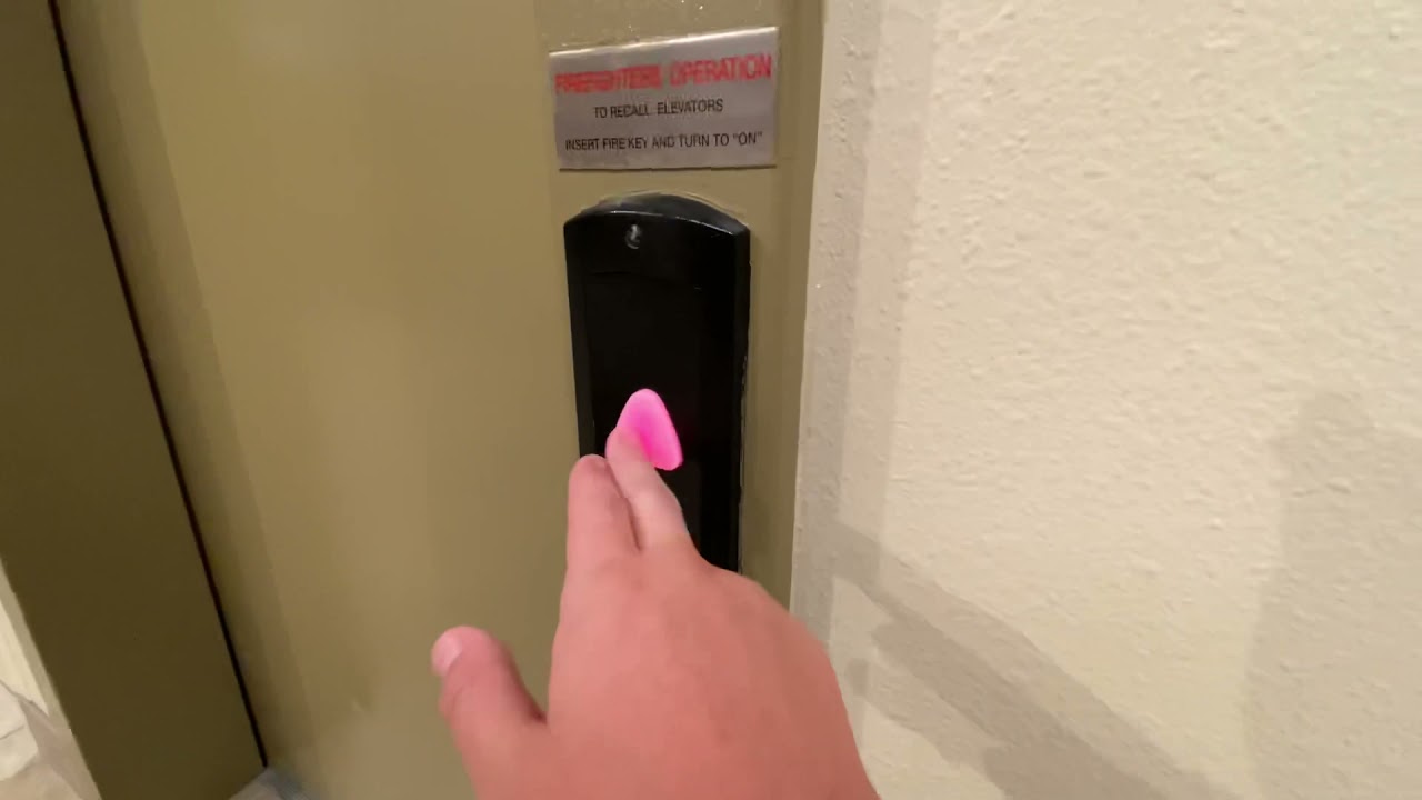 Elevator Adventure At Jordan Creek Town Center!