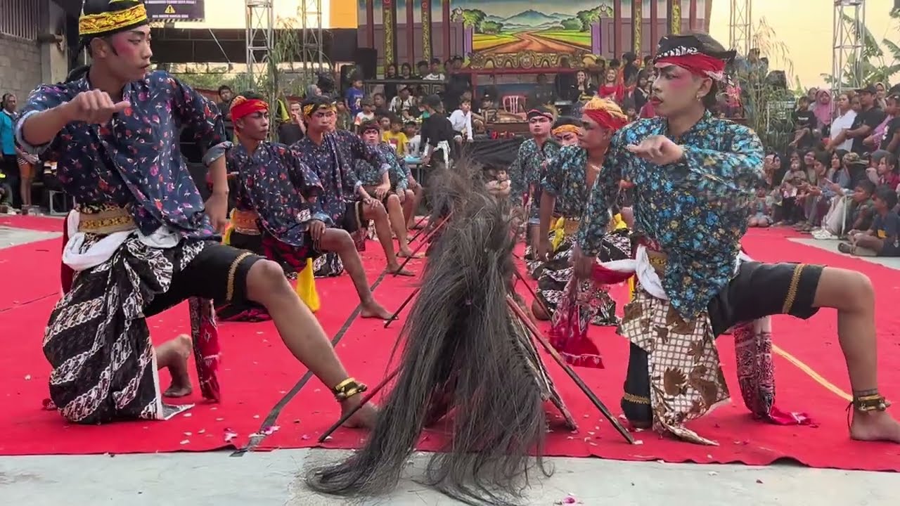 Jaranan Pegon dan celeng srenggi Kridho Laras live in Merti dusun Pundan Banyubiru