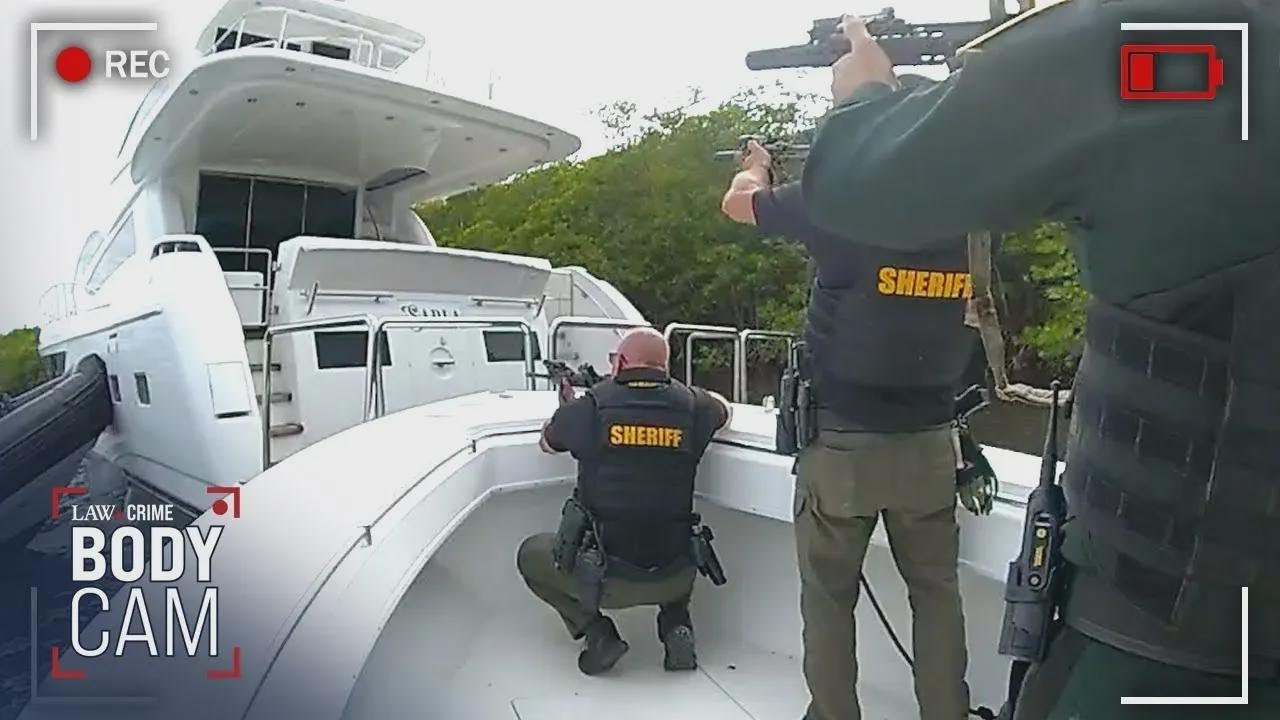 Yate rumbo a Las Bahamas es interceptado por policías armados en dramático operativo