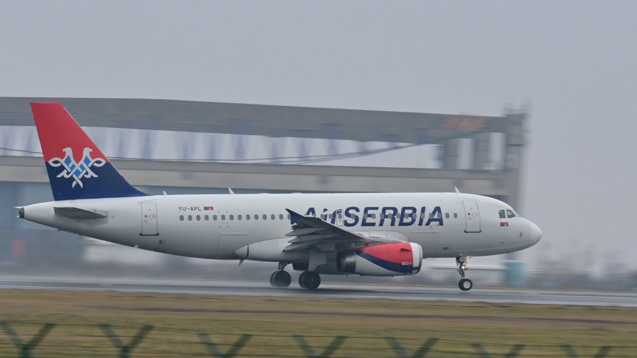 Belgrade airport, morning operations! #landings #airbus #boeing #crj900 #aviation #planespotting