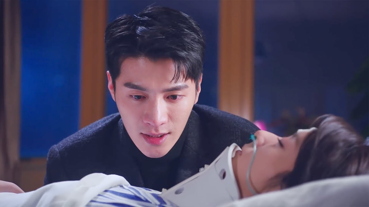 【MOVIE】看着昏迷不醒的妻子，霸总后悔不已，疯狂扇自己！💕#爱情 #豪门 #中国电视剧
